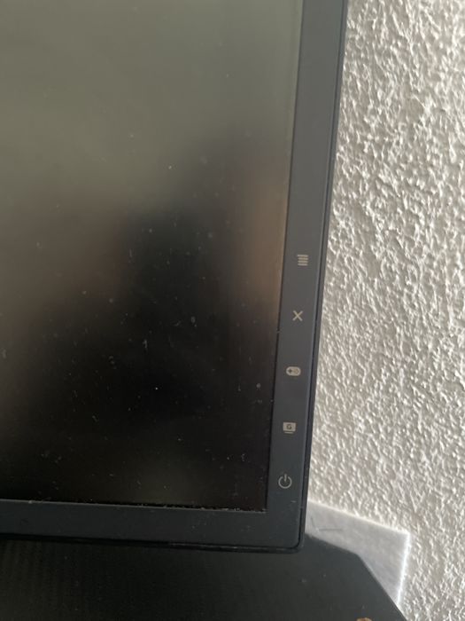 Monitor Asus gaming pago e entregue á mão