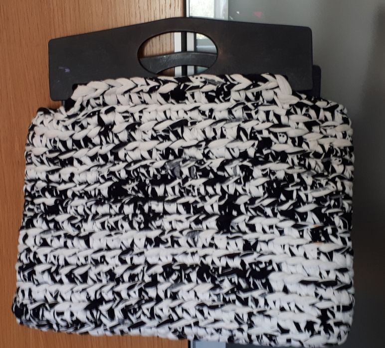 Malas em trapilho feitas à mão