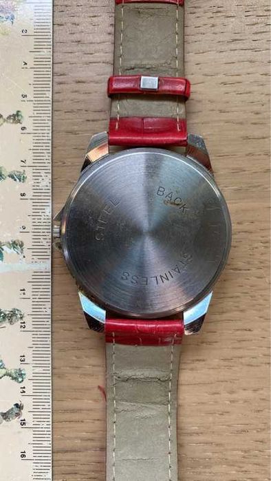 Relógio Hello Kitty bracelete vermelha