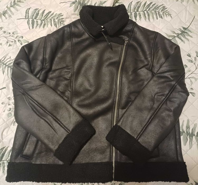 Kurtka damska w stylu ramoneski z kożuszkiem Roz.  L