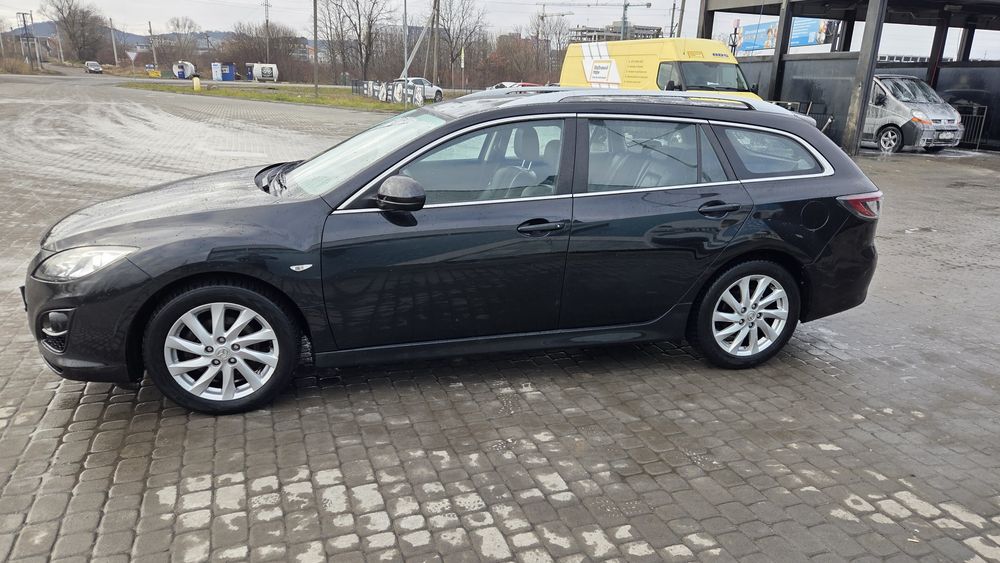 Мазда 6 2010 рік