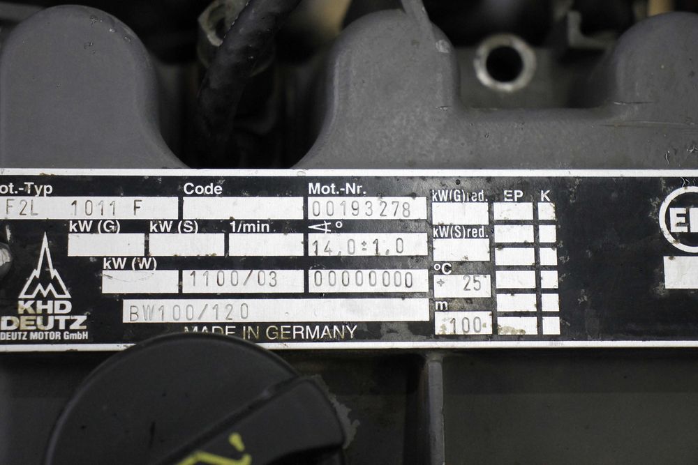 Silnik blok głowica cześci pompa deutz f2l1011f walec bomag atlas