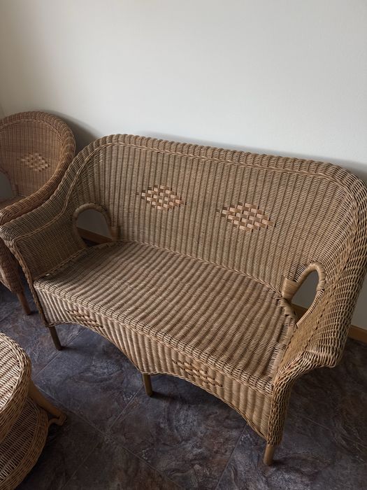 Cadeiras e mesa jardim ou interior