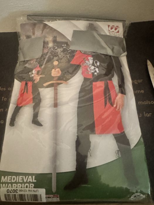 Strój średniowiecznego wojownika rycerza Widmann L