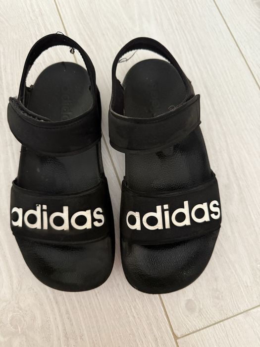Босоніжки adidas