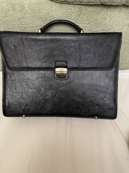 Продам кожаный портфель