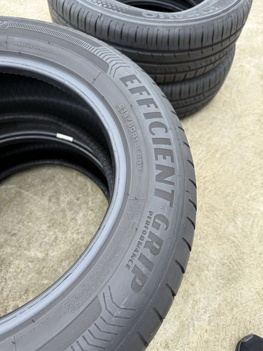 215/60/16 Good Year Efficient Grip Perfomance