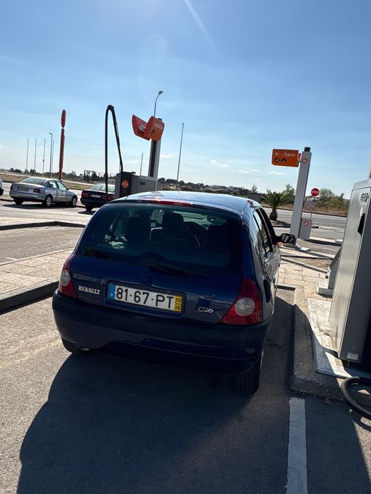 Carro renault clio