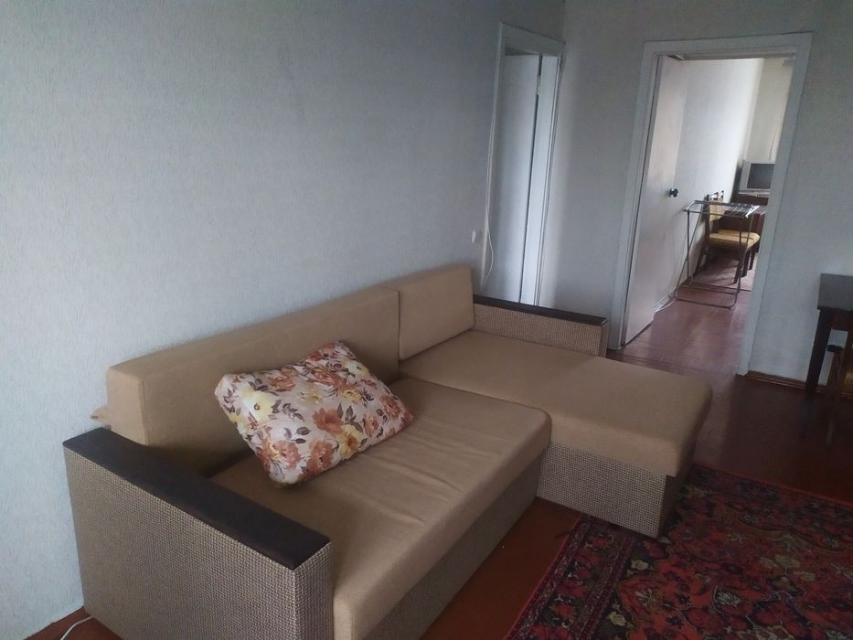 ,сдам 2 комнатную квартиру