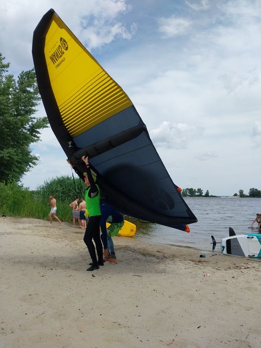 СВОБОДНА ! БЕЗ ПОСРЕДНИКОВ.  2 КОМ.Квартира-студия на "Дружбе народов"