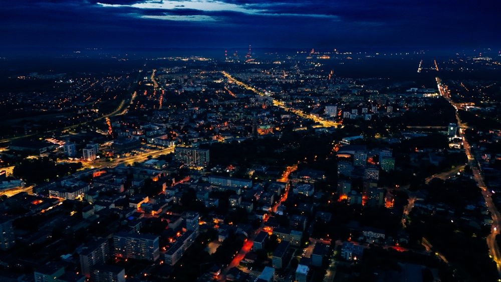 Usługi dronem – zdjęcia i filmy z powietrza | Profesjonalnie i legalnie