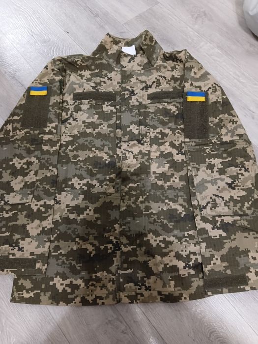 Кітель кольору піксель