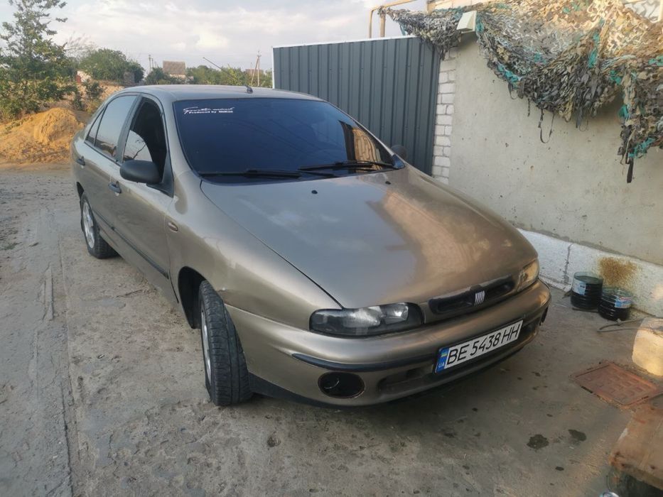Автомобіль Fiat Marea