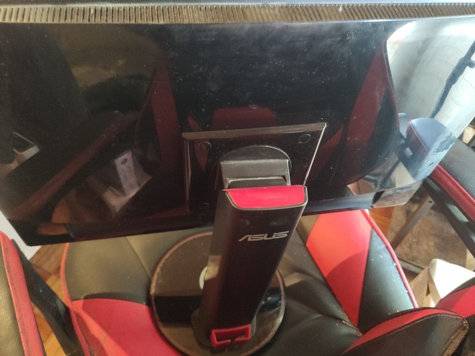 Monitor Gaming ASUS VG248QE 24" 144Hz 1ms (Com Caixa e Cabos)