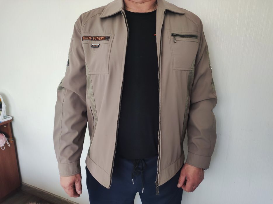 Демисезона куртка чоловіча
