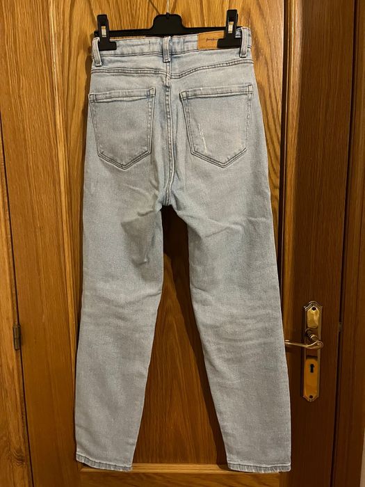 CalcalsAzuis e pretas