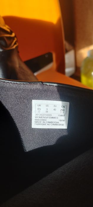 Стильні жіночі черевики фірми Clarks