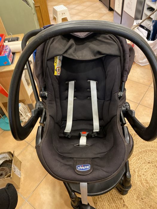 Trio urban da chicco com marcas de uso