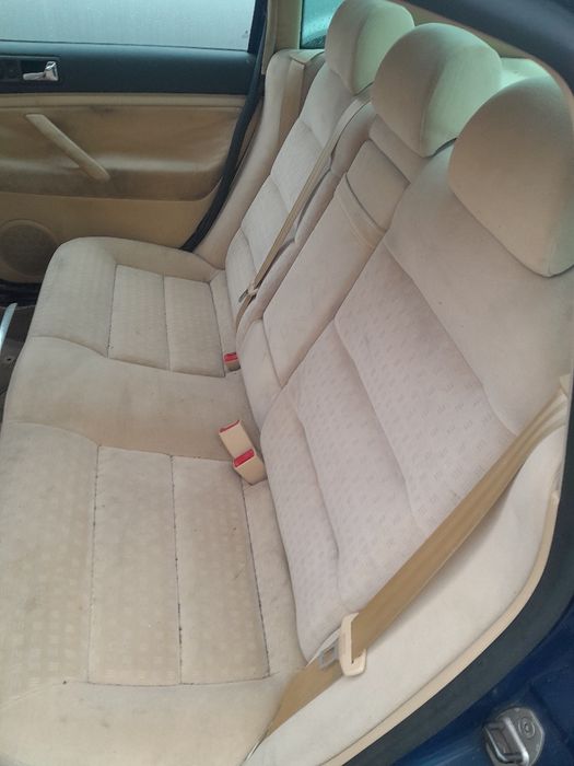 Siedzenia,kanapa tył passat b5 fl sedan ,welurowe, kremowe