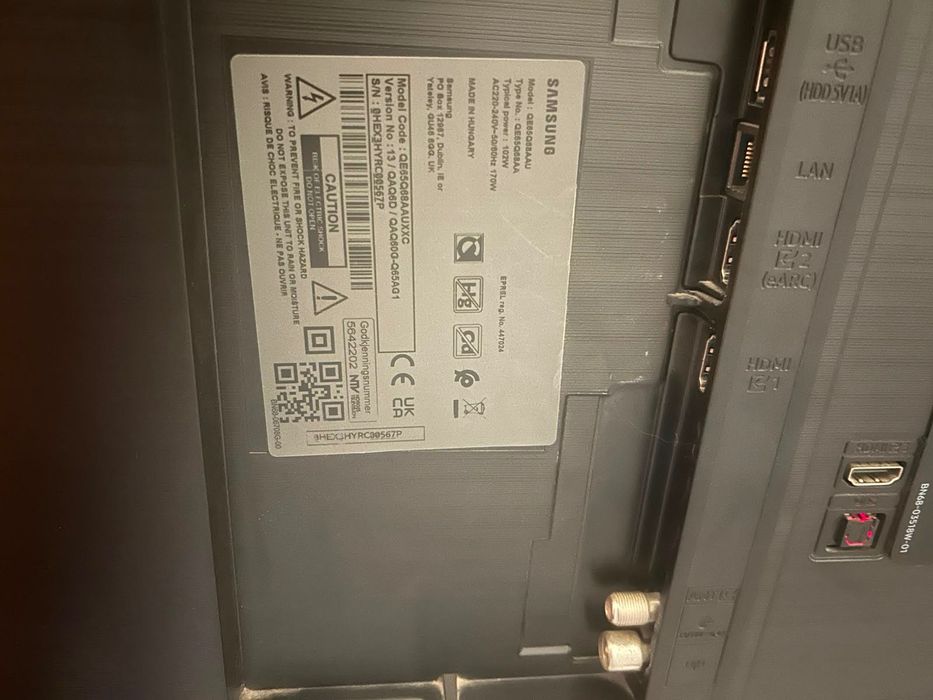 Samsung QE65Q68BAUXXC 65” QLED 4K – Para peças ou reparação (Painel partido)