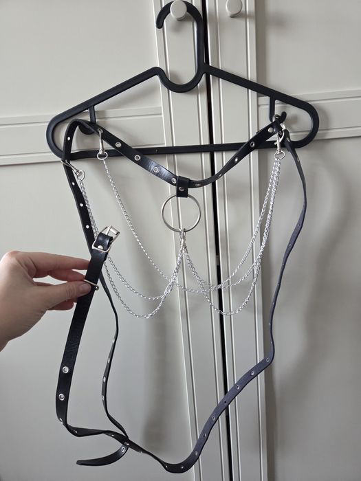 Pasek Harness na talię z łańcuszkiem Aries  czarny