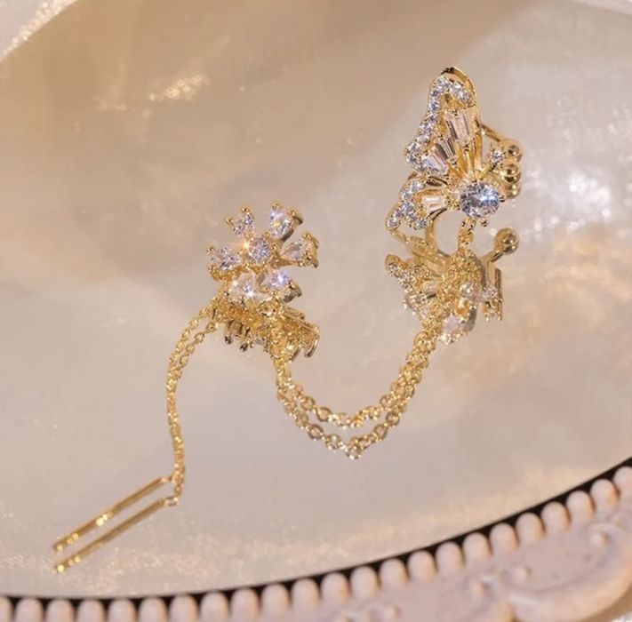 Kolczyk nausznica butterfly wing