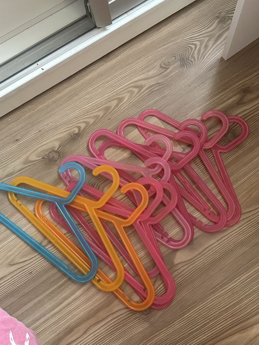 вешалки ikea рожеві пластмаса