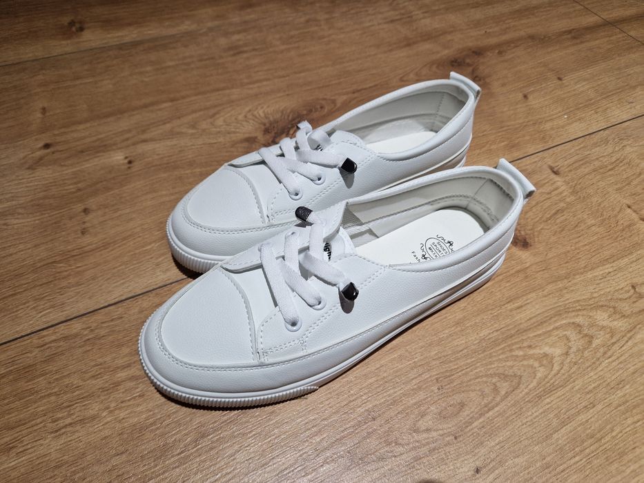 Białe buty rozmiar 42