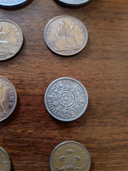 Lote de moedas britânicas antigas