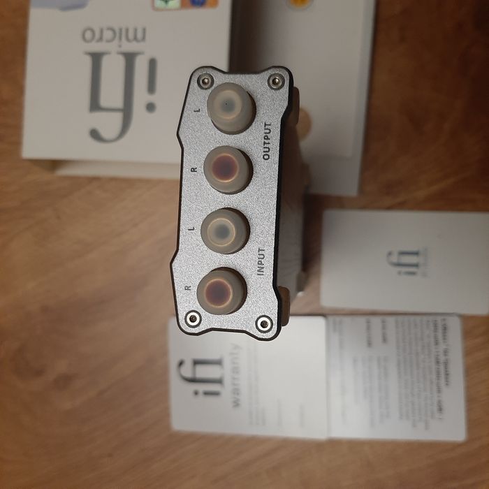 IFI Audio pre amplificador valvulado