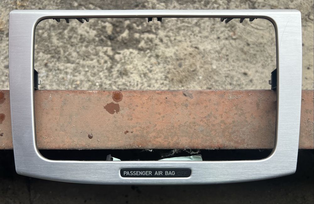 Декор салону магнітоли Passat CC