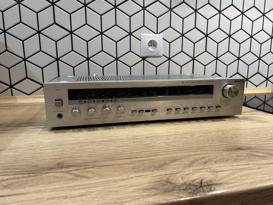 Wzmacniacz Amplituner Unitra Tosca 303 Bardzo Dobry Stan Przestrojona