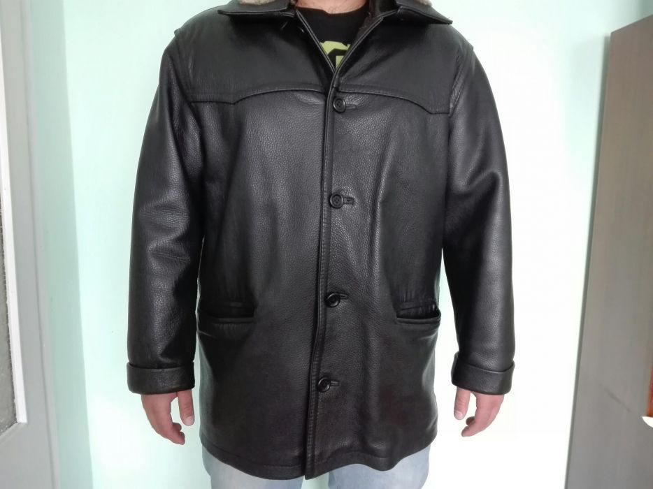 KURTKA solidna, z grubej skóry .