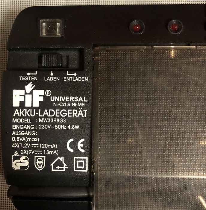 Зарядний пристрій для батарейок