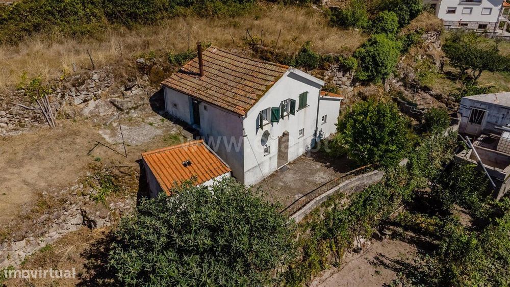 Moradia T2 / Seia, Valezim