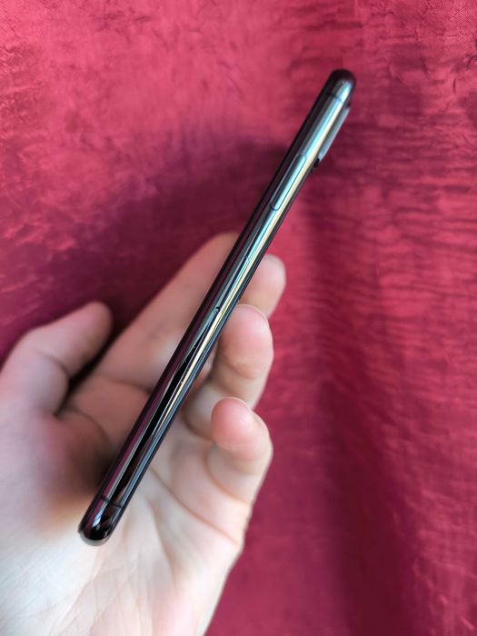 iPhone XS 64 Гб Neverlock black