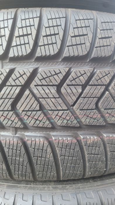 255 55 20 Pirelli Scorpion Winter