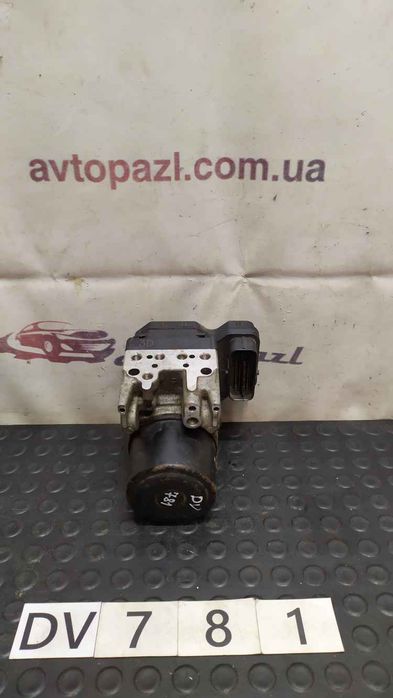 Toyota RAV4 00-06 блок ABS 2.0 DV0781 4454042040