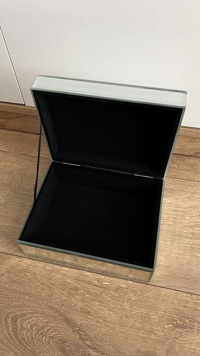 Pudełko na biżuterię