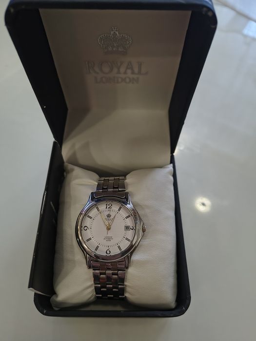 Годинник Royal London
