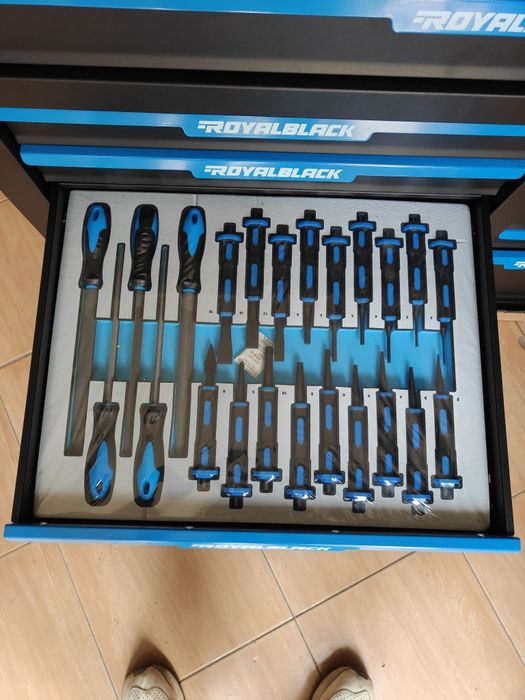 Carrinho de 12 gavetas com 10 gavetas cheias de ferramentas