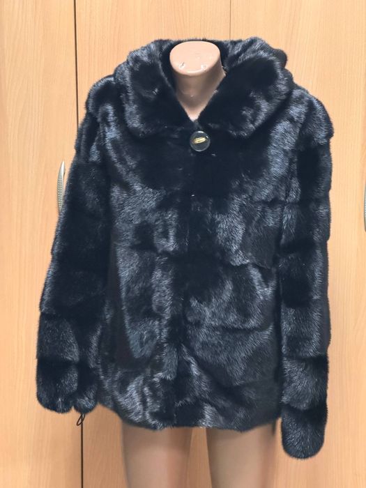 Норкова шуба у відмінному стані (розмір S)