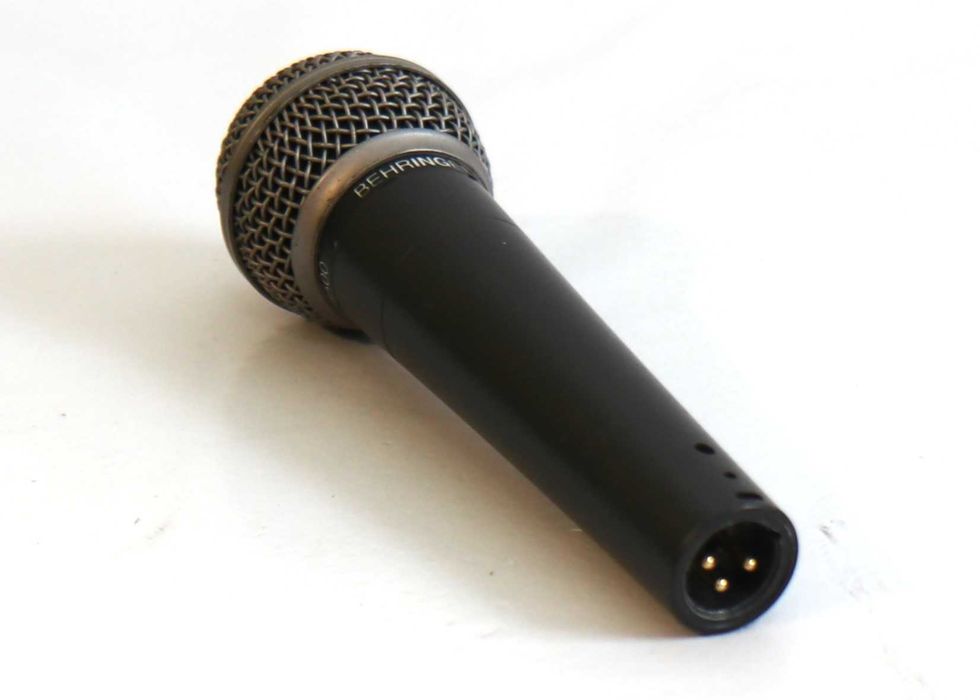 Microfone Behringer Ultravoice XM8500 a funcionar na perfeição