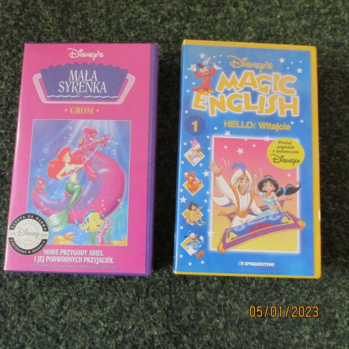 Bajki dla dzieci na kasetach VHS.