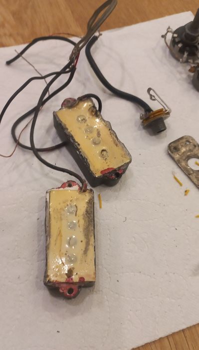 Gitara elektryczna Defil.