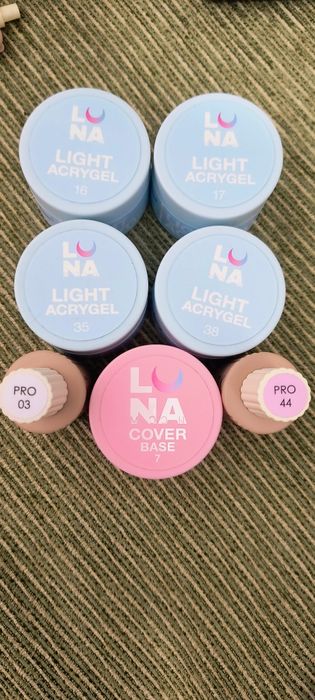 Лаки для нігтів Luna light