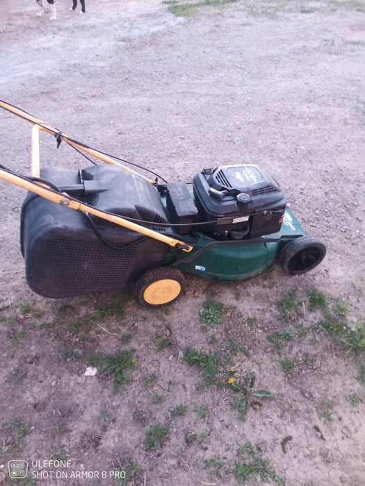 Газонокосарка , на бензині