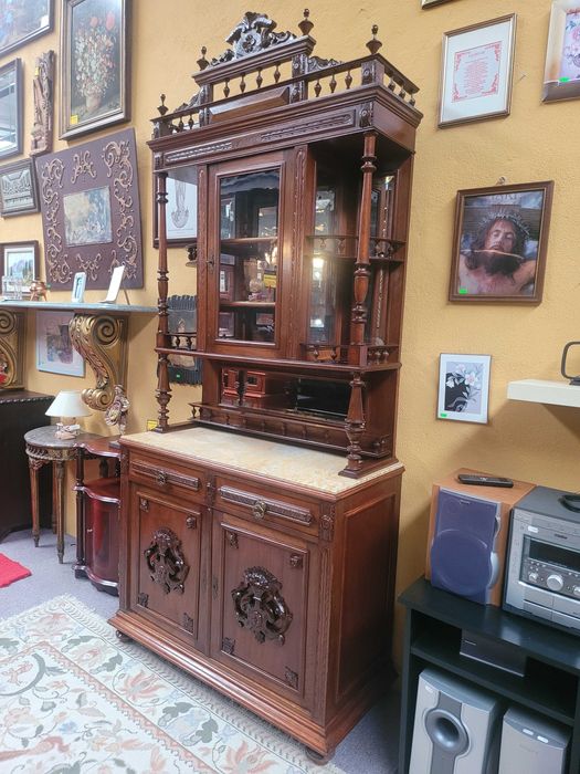 Enorme móvel antigo em madeira maciça com tampo em pedra e es