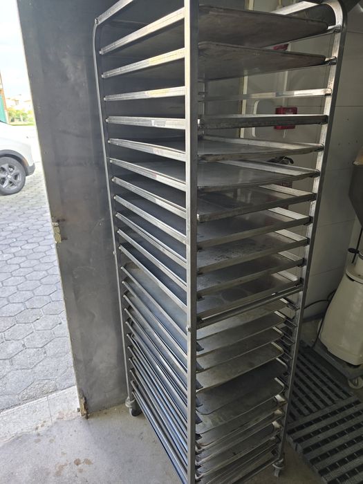 Carrinho de inox com tabuleiros 65×40