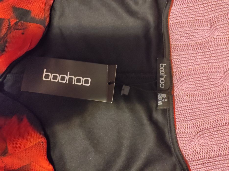 Сукня нова яскрава